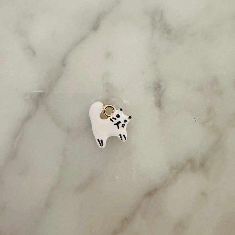 Curious White Kitty (SURPRISE) JAPAN