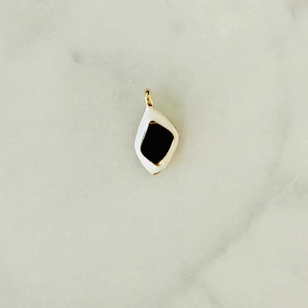 Kuro Organic Gem Shaped Charm (SURPRISE) JAPAN