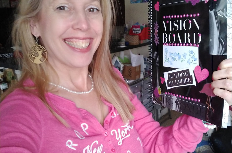 Healing with Art Therapy with TrishaTrixie Hunter-Merrill | Lovet Planners Interview