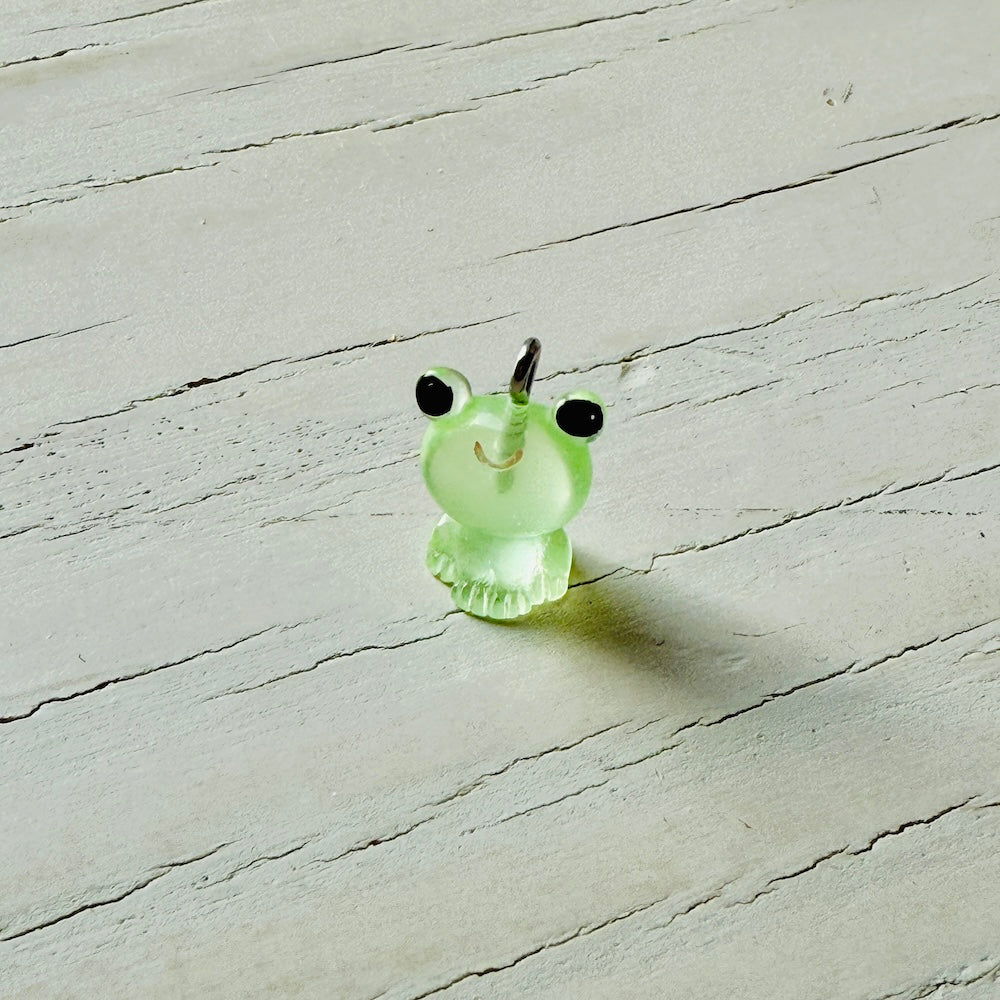 Adorable Green Frog Charm KOREA (SURPRISE)