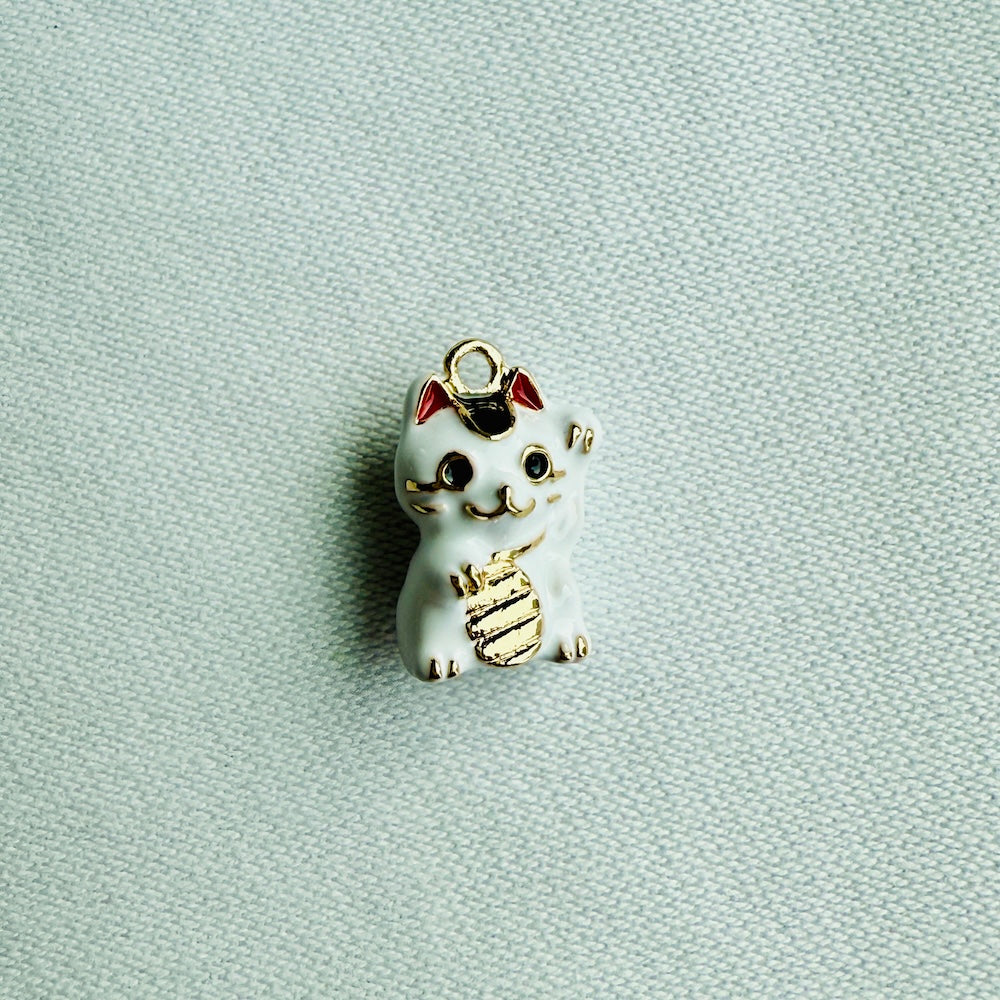 Lucky Cat Charm - JAPAN DROP (SURPRISE)