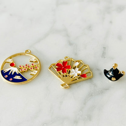 JAPAN Black Teapot Charm (SURPRISE) ***ONE IN STOCK***