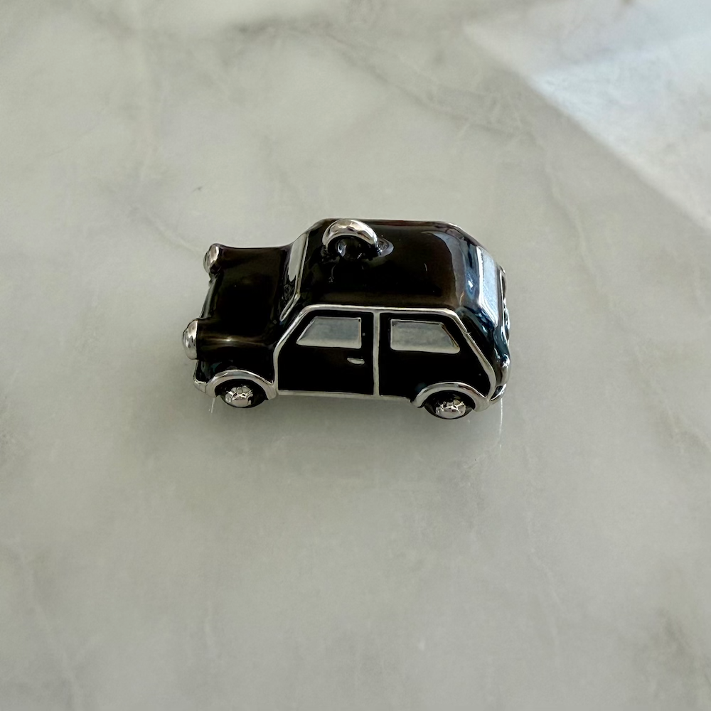 Midnight Black Car Charm - JAPAN (SURPRISE)